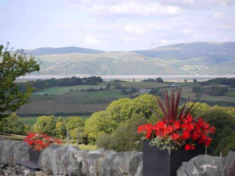 Breathtaking Views With A Hot Tub - Bwlch Cliced Villa Tal-y-bont  Buitenkant foto