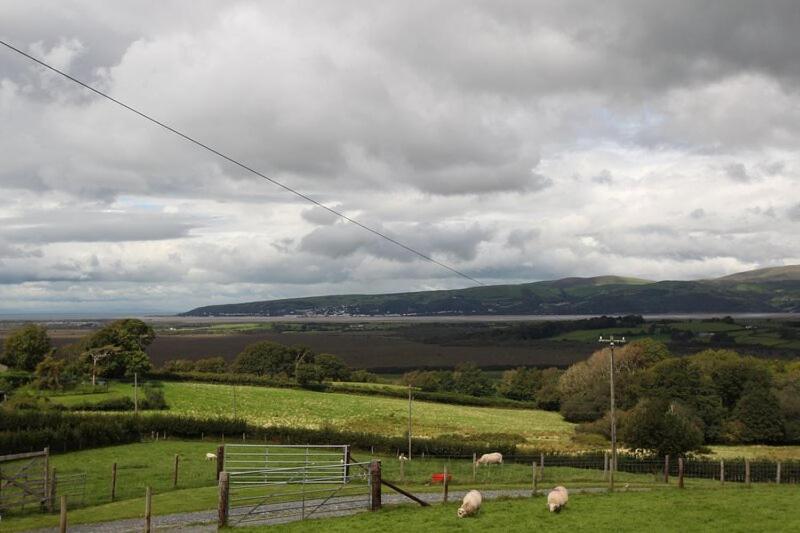 Breathtaking Views With A Hot Tub - Bwlch Cliced Villa Tal-y-bont  Buitenkant foto